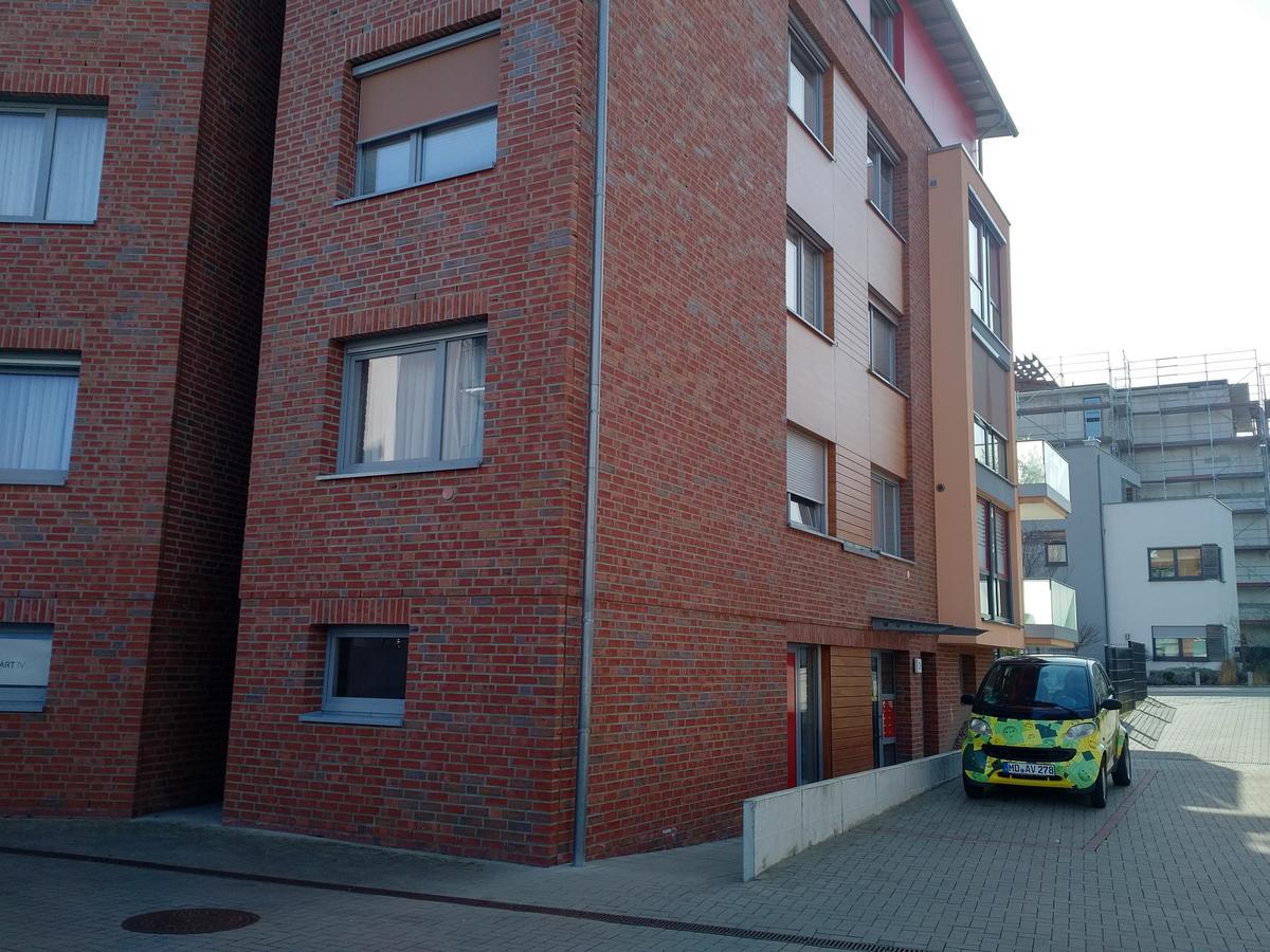 Aaron - Privatunterkunft Magdeburgo Exterior foto